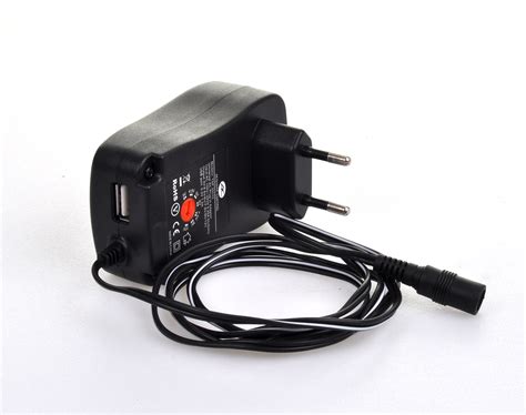 Schéma napájania zastrihávača: batéria, sieťový adaptér