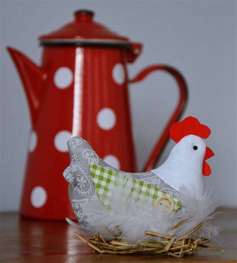 Hotová šitá jarná sliepočka