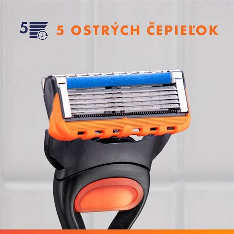 Holiaci strojček Gillette Fusion5 s detailným zobrazením čepieľok
