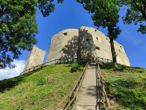 Panorama mesta Piešťany s riekou Váh