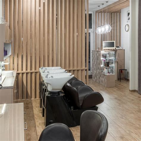 Interiér moderného salónu krásy Lara Beauty