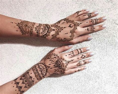 Postup aplikácie henna tetovania