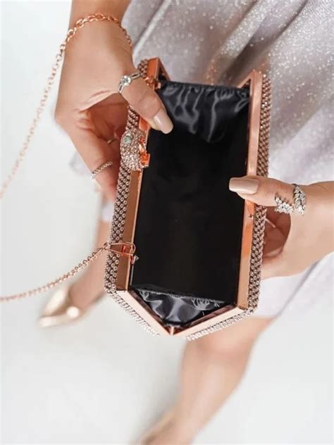 Ukážka rôznych hotových listových kabeliek