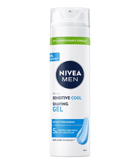 Pena na holenie NIVEA Men s Ultra Glide technológiou