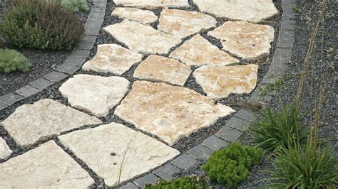 porovnanie prírodného a bežného šampónu