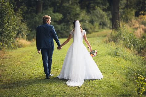 Rôzne typy svadobných šiat podľa strihu