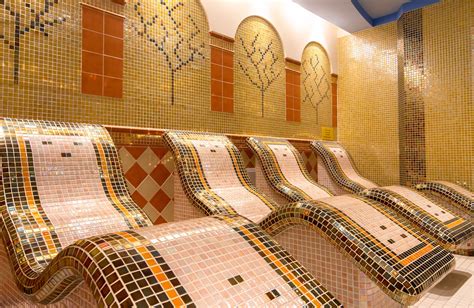 Moderné vybavenie beauty inštitútu a relaxačná zóna