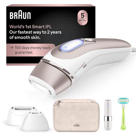Fotka: IPL epilátor Braun Smart IPL Skin I Expert a jeho príslušenstvo