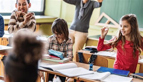 žiaci na odbornej exkurzii alebo súťaži zručností