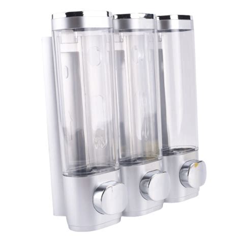 Nástenný dávkovač v hotelovej kúpeľni