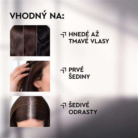 Žena masírujúca vlasovú pokožku s ajurvédskym šampónom