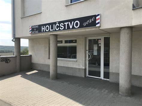 moderné pánske holičstvo v meste