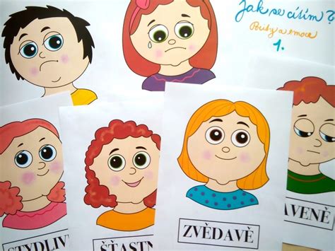 Dievča s rôznymi typmi tváre a odporúčané účesy