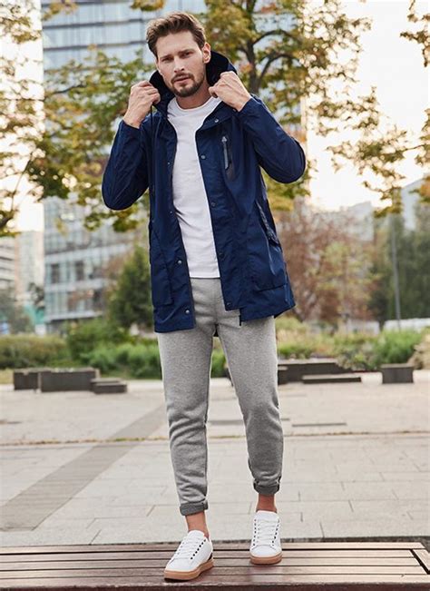 Muž s dokonale upravenou bradou