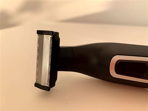 Detail čepele zastrihávača fúzov