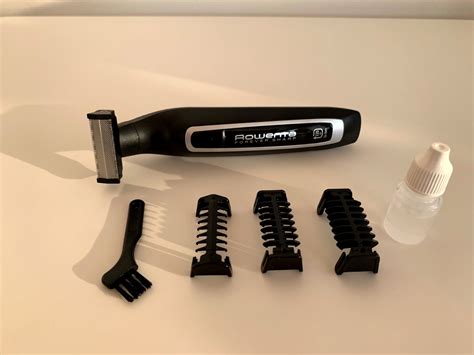 Obrázok znázorňujúci mazanie čepelí zastrihávača