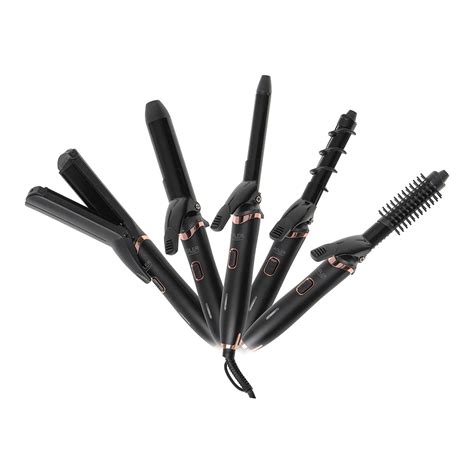 nástroje kaderníka na úpravu vlasov