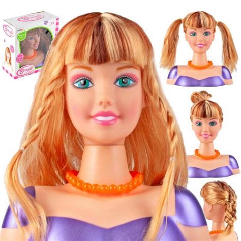 Žena s dlhými, lesklými krištáľovo blond vlasmi