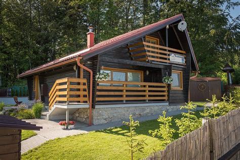 Exteriér salónu BonBon v Dolnom Kubíne