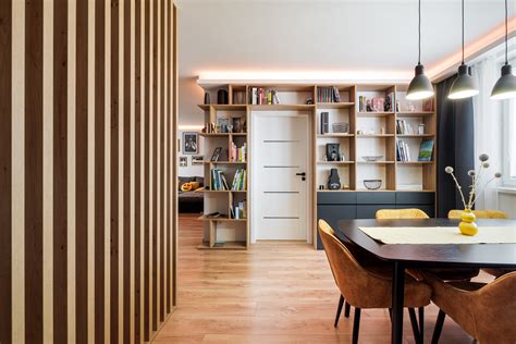 Moderný interiér kaderníctva s príjemnou atmosférou