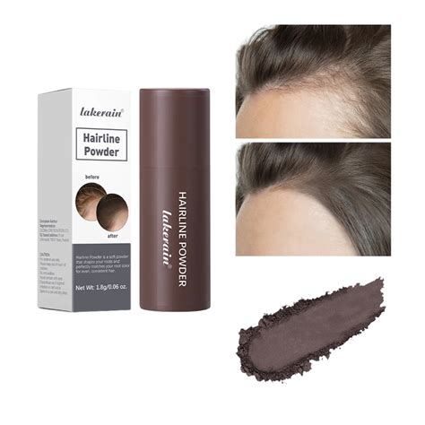 stylista pracujúci s farbou na vlasy