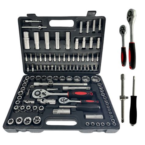 Sada kuliem s vymeniteľnými nástavcami na stole