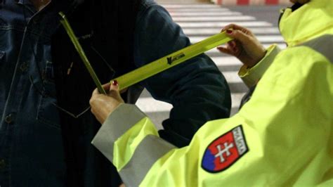 Ukážka reflexných prvkov na pracovnom oblečení