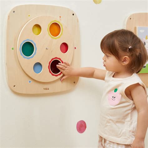 Tabuľka s farebným kruhom a jeho využitím pri tónovaní