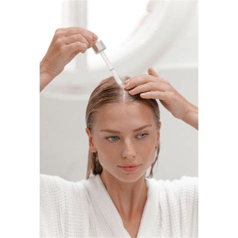 Detailný záber na zdravú vlasovú pokožku