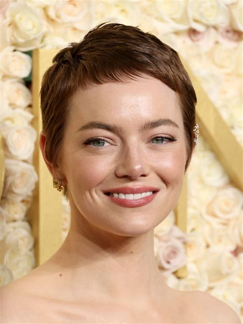 Emma Stone s elegantným pixie strihom