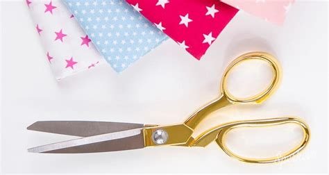 Materiály a pomôcky na šitie dievčenskej sukne