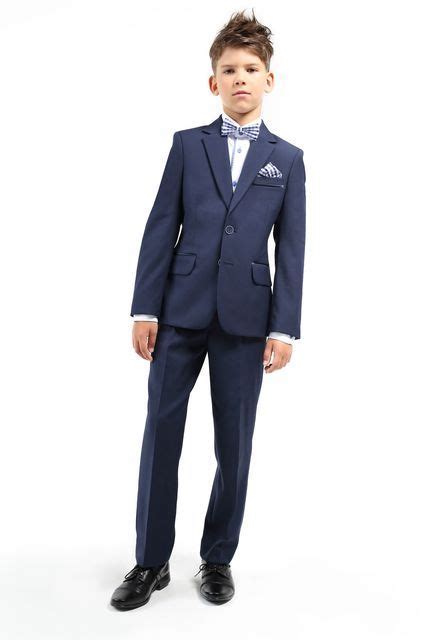 Štýlový oblek pre malého chlapca na svadbu