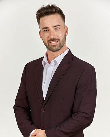 Lukáš Očenáš s oceneniami za účesovú tvorbu