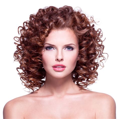 ženy s rôznymi typmi trvalej ondulácie