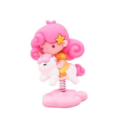 Dievčatko s kučeravými vlasmi a účesom